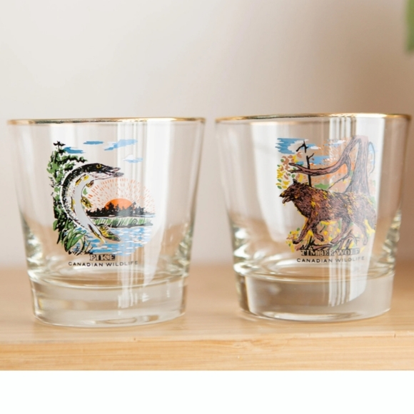 Vintage Cocktail Glasses with Canadian Wildlife imagery - Picture 2 of 7
